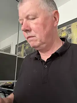 Snapshot of cumboy chatting on May 11, 11:49 am cumboy online show from May 11, 11:49 am