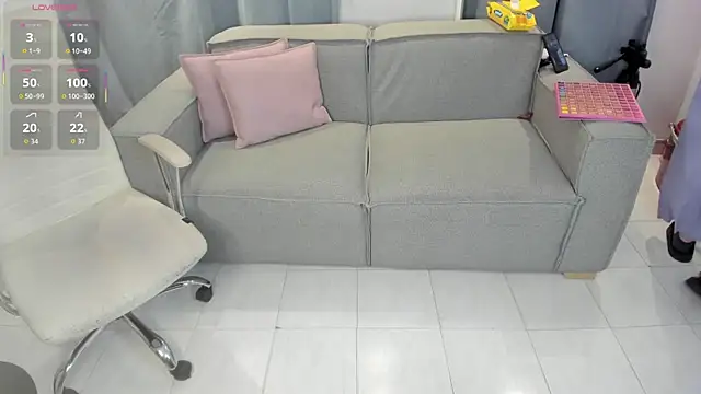 Snapshot of Nayla_Luxe chatting on July 9, 11:58 am Nayla Luxe online show from July 9, 11:58 am