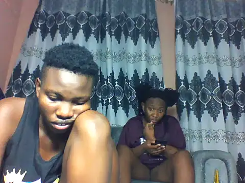 Snapshot of badgirls55 chatting on August 6, 6:10 pm badgirls55 online show from August 6, 6:10 pm