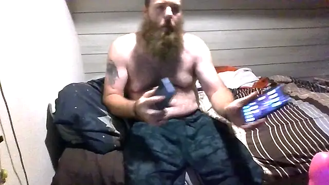Snapshot of ThisGuy42o chatting on June 25, 2:22 am ThisGuy42o online show from June 25, 2:22 am
