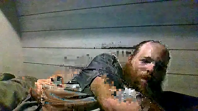 Snapshot of ThisGuy42o chatting on July 2, 9:43 pm ThisGuy42o online show from July 2, 9:43 pm