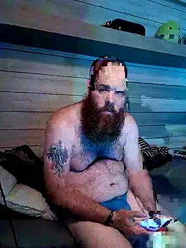 Snapshot of ThisGuy42o chatting on July 12, 1:40 am ThisGuy42o online show from July 12, 1:40 am