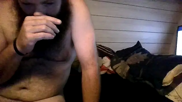 Snapshot of ThisGuy42o chatting on July 28, 1:12 am ThisGuy42o online show from July 28, 1:12 am