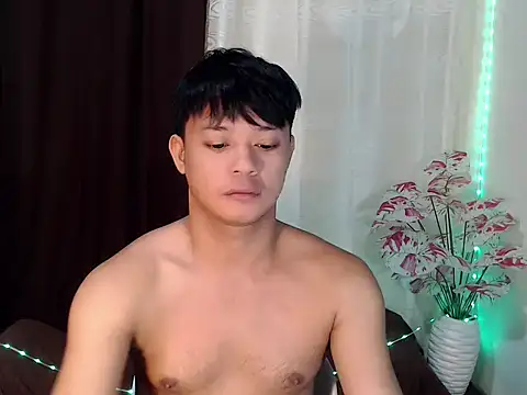 Snapshot of kingdomcum96 chatting on July 18, 10:35 pm kingdomcum96 online show from July 18, 10:35 pm