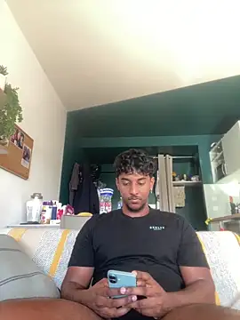 Snapshot of axel_black03 chatting on June 16, 5:26 pm axel black03 online show from June 16, 5:26 pm