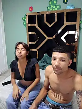 Snapshot of HANNA_SEBAS chatting on August 4, 6:43 pm HANNA SEBAS online show from August 4, 6:43 pm
