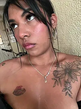 Snapshot of sophiagomezx chatting on June 23, 5:55 pm sophiagomezx online show from June 23, 5:55 pm