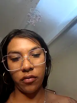 Snapshot of sophiagomezx chatting on July 3, 2:29 am sophiagomezx online show from July 3, 2:29 am