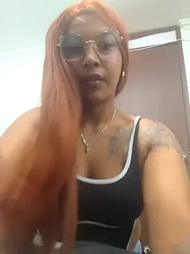 Snapshot of sophiagomezx chatting on July 6, 2:08 am sophiagomezx online show from July 6, 2:08 am
