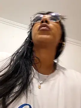 Snapshot of sophiagomezx chatting on July 6, 10:56 pm sophiagomezx online show from July 6, 10:56 pm