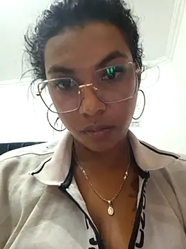 Snapshot of sophiagomezx chatting on July 8, 8:46 pm sophiagomezx online show from July 8, 8:46 pm