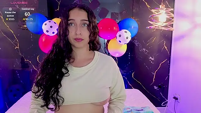 Snapshot of ZoeBlissX chatting on June 30, 11:22 am ZoeBlissX online show from June 30, 11:22 am
