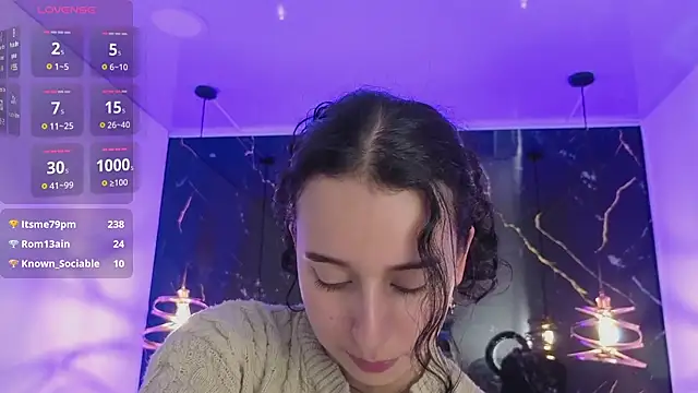 Snapshot of ZoeBlissX chatting on July 28, 3:21 pm ZoeBlissX online show from July 28, 3:21 pm