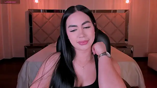 Snapshot of SabrinaMontclair chatting on August 8, 10:23 pm SabrinaMontclair online show from August 8, 10:23 pm