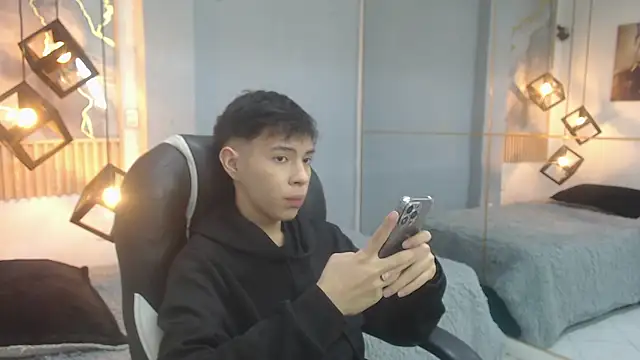 Snapshot of ash_ka chatting on July 26, 7:54 pm ash ka online show from July 26, 7:54 pm
