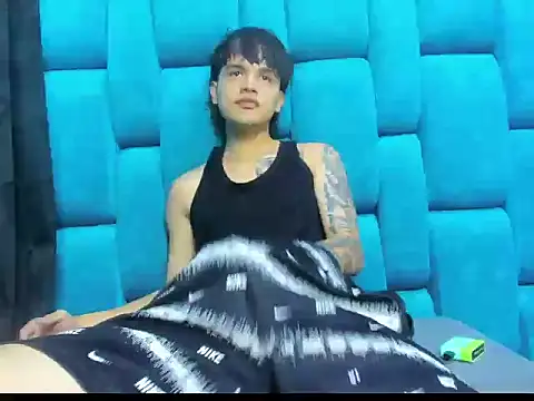 Snapshot of boytatto_22cm chatting on June 18, 5:06 pm boytatto 22cm online show from June 18, 5:06 pm