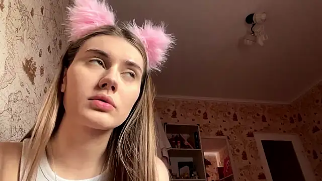 Snapshot of PrincessSkowyra chatting on June 24, 3:33 pm PrincessSkowyra online show from June 24, 3:33 pm