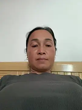 Loly hana online show from July 29, 2:43 am