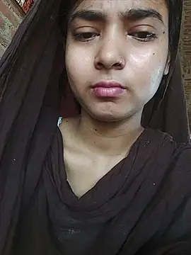 Snapshot of Simran_143 chatting on July 22, 4:59 am Simran 143 online show from July 22, 4:59 am