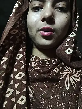 Snapshot of Simran_143 chatting on August 4, 4:20 pm Simran 143 online show from August 4, 4:20 pm