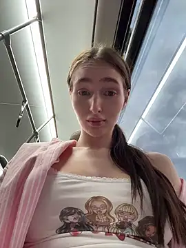 Snapshot of -missbehaving- chatting on July 28, 4:39 pm -missbehaving- online show from July 28, 4:39 pm