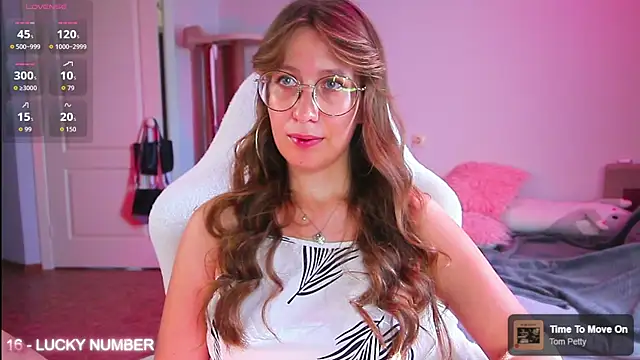 Snapshot of ms_allison__ chatting on July 28, 12:48 pm ms allison online show from July 28, 12:48 pm