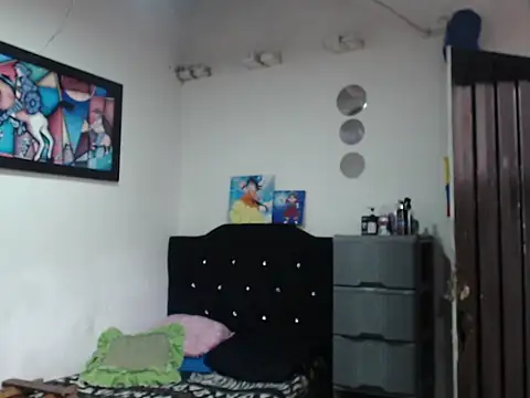 Snapshot of Stiiveen777 chatting on July 28, 1:43 pm Stiiveen777 online show from July 28, 1:43 pm