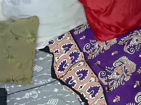 Snapshot of brownfinegirl22 chatting on July 6, 3:03 pm brownfinegirl22 online show from July 6, 3:03 pm
