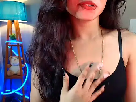 Snapshot of Your-mansi chatting on July 25, 10:57 am Your-mansi online show from July 25, 10:57 am