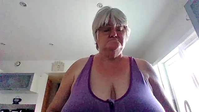 Snapshot of coquinesensuel chatting on June 29, 1:22 pm coquinesensuel online show from June 29, 1:22 pm