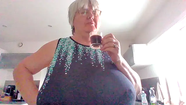 Snapshot of coquinesensuel chatting on July 14, 6:51 am coquinesensuel online show from July 14, 6:51 am