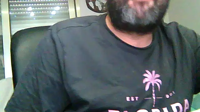 Snapshot of SirFrankonde chatting on July 3, 10:32 am SirFrankonde online show from July 3, 10:32 am