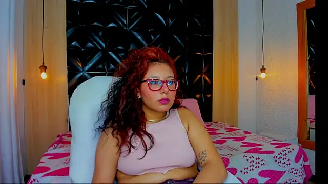 Snapshot of Stacy__Malibu chatting on June 18, 3:05 pm Stacy Malibu online show from June 18, 3:05 pm