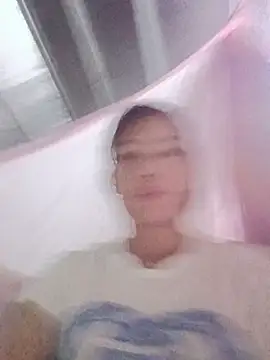 Snapshot of Gee_hot chatting on July 7, 12:20 pm Gee hot online show from July 7, 12:20 pm