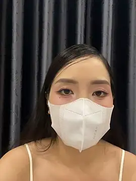 Lilyluta2000 online show from July 7, 4:11 pm