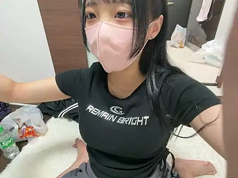 Snapshot of ohuton_love chatting on July 1, 9:11 am ohuton love online show from July 1, 9:11 am