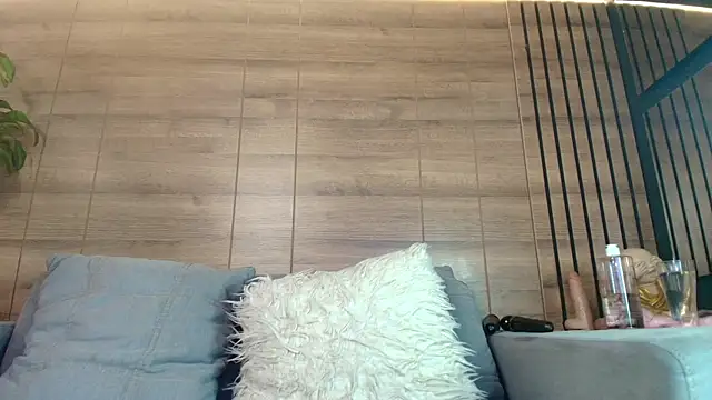 Snapshot of alys_molly_11 chatting on July 31, 11:09 am alys molly 11 online show from July 31, 11:09 am