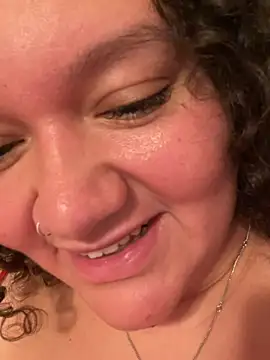 Snapshot of HeidiSanabria chatting on July 11, 2:58 am HeidiSanabria online show from July 11, 2:58 am