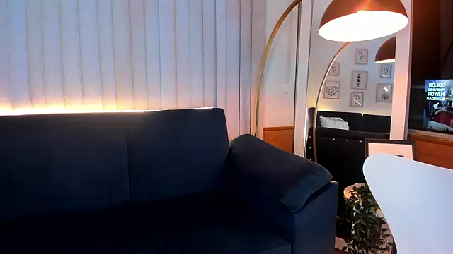Snapshot of mila__vega chatting on July 31, 4:34 am mila vega online show from July 31, 4:34 am