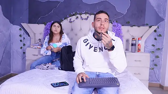 Snapshot of GabbyAndDominic chatting on July 2, 12:22 pm GabbyAndDominic online show from July 2, 12:22 pm