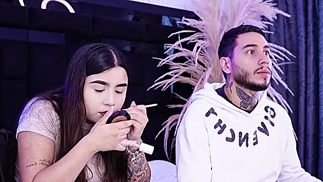 Snapshot of GabbyAndDominic chatting on July 27, 1:18 pm GabbyAndDominic online show from July 27, 1:18 pm
