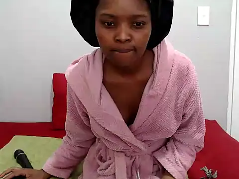 Snapshot of LexyDianaxxxx chatting on August 1, 8:46 am LexyDianaxxxx online show from August 1, 8:46 am