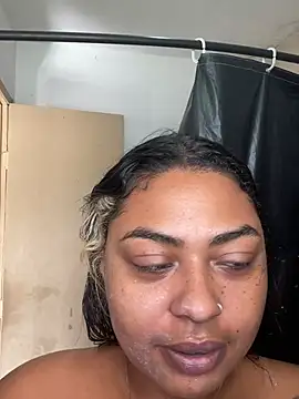Snapshot of estrellla1 chatting on August 7, 2:41 pm estrellla1 online show from August 7, 2:41 pm
