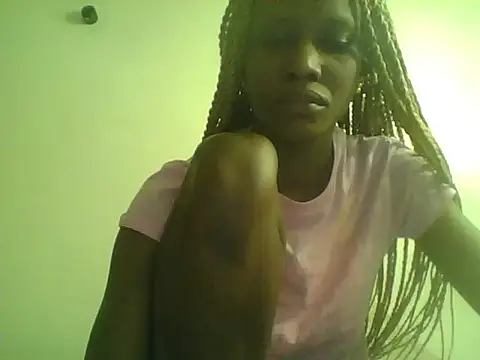 Snapshot of DelteAfriq chatting on June 29, 3:35 am DelteAfriq online show from June 29, 3:35 am