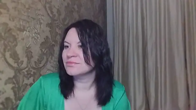 Lauralison online show from July 30, 8:52 pm