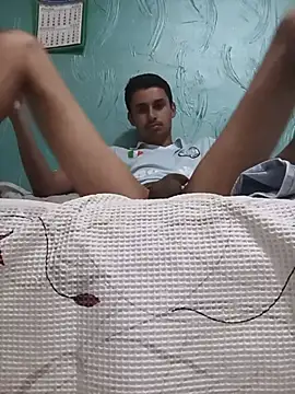 Snapshot of Binhomadeira chatting on July 20, 9:50 pm Binhomadeira online show from July 20, 9:50 pm