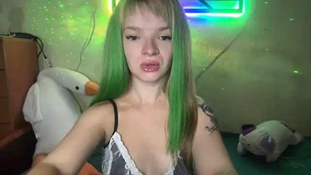 Snapshot of JadeEva chatting on July 14, 8:03 pm JadeEva online show from July 14, 8:03 pm