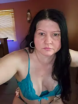 Snapshot of SpicyRosy chatting on June 21, 9:06 pm SpicyRosy online show from June 21, 9:06 pm