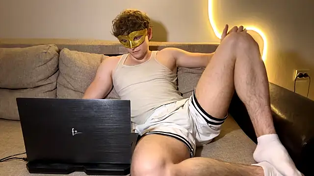 Snapshot of deniel_horny chatting on June 25, 5:50 pm deniel horny online show from June 25, 5:50 pm
