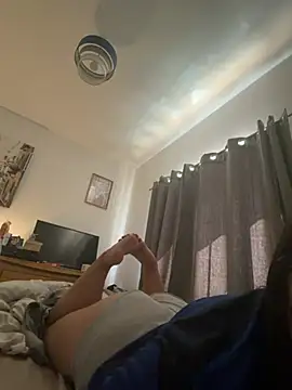 Snapshot of prettypink_05 chatting on June 19, 1:48 pm prettypink 05 online show from June 19, 1:48 pm